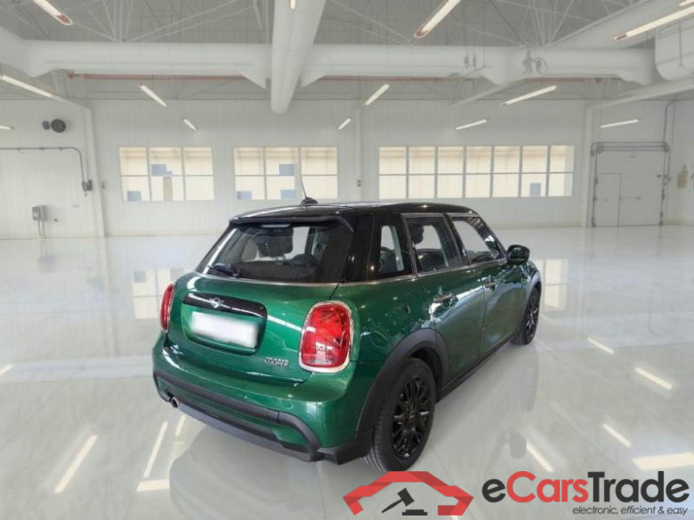 MINI MINI / 2021 / 5P / BERLINA COOPER CLASSIC AUTO #2