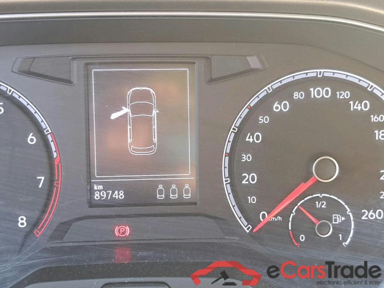 VOLKSWAGEN T-Roc / 2017 / 5P / todoterreno Advance R-Line 1.0 TSI 81kW (110CV) #5
