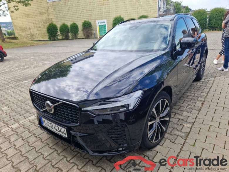Volvo XC60 (03.2017->) DE - SUV5 B5 (Benzin) AWD EU6d, Ultimate Dark Mild-Hybrid, (Facelift) 2022 - 202 #1