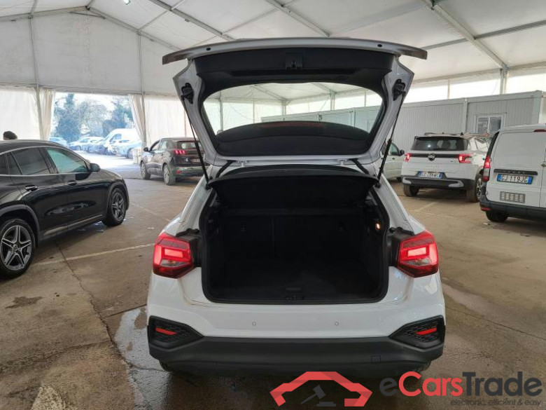 AUDI Q2 / 2020 / 5P / SUV 2.0 35 TDI BUSINESS S TRONIC QUATTRO #4