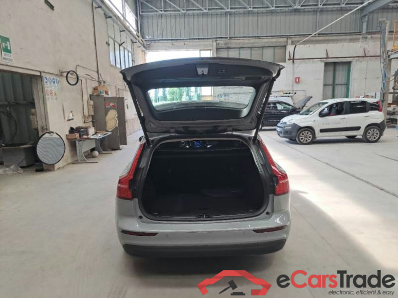 VOLVO V60 / 2019 / 5P / STATION WAGON B4 D AUTOM.CORE #5