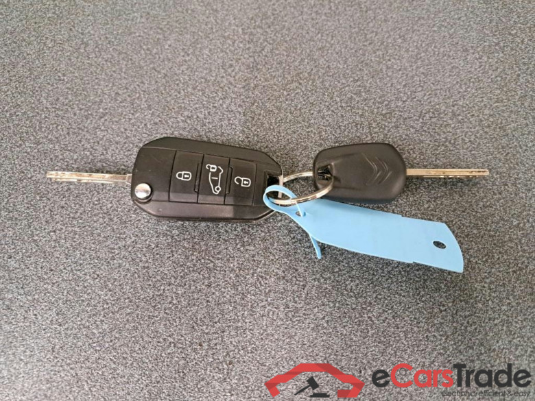 CITROËN - CIT BERLINGO B/F BlueHDi 102PK Club M Light With Rear Park Sensors & Foldable Towing Hook #4
