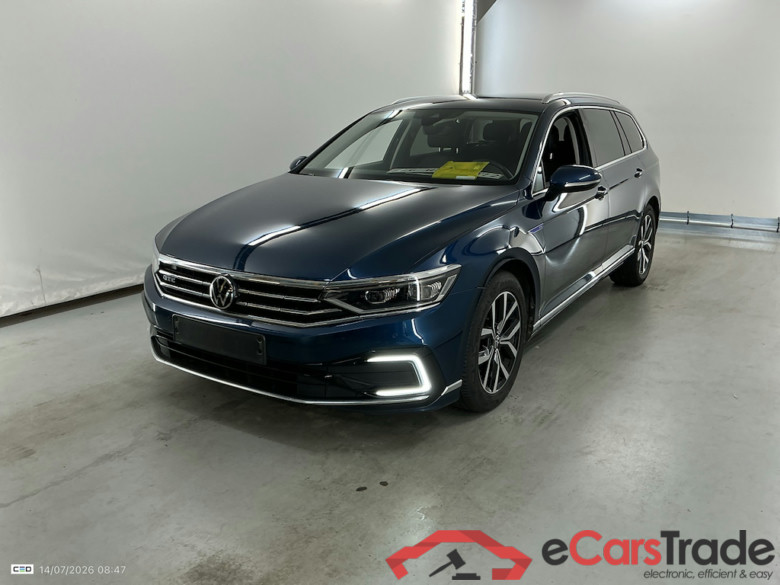 VOLKSWAGEN PASSAT VARIANT 1.4 TSI MSQ VARIANT GTE BUSINESS #1
