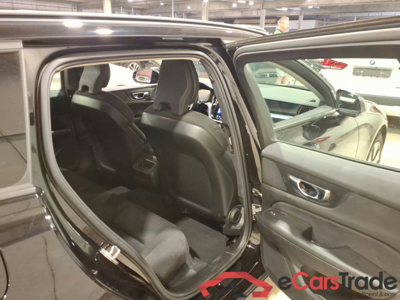 VOLVO V60 2.0 D3 MOMENTUM CORE #5