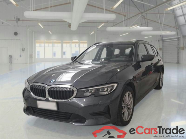 BMW SERIE 3 / 2018 / 5P / STATION WAGON 330E XDRIVE BUSINESS ADVAN. TOURING AUTO #1
