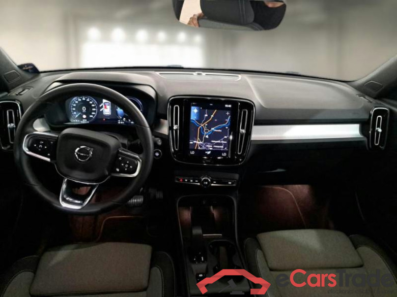 VOLVO XC40 / 2021 / 5P / SUV T4 RECHARGE PLUG-IN AUTO CORE #3