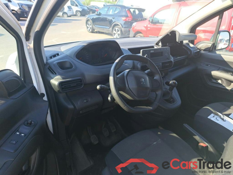 PEUGEOT Partner / 2018 / 3P / furgón derivado de turismo Pro Standard 600kg BlueHDi 73kW (AC) #3