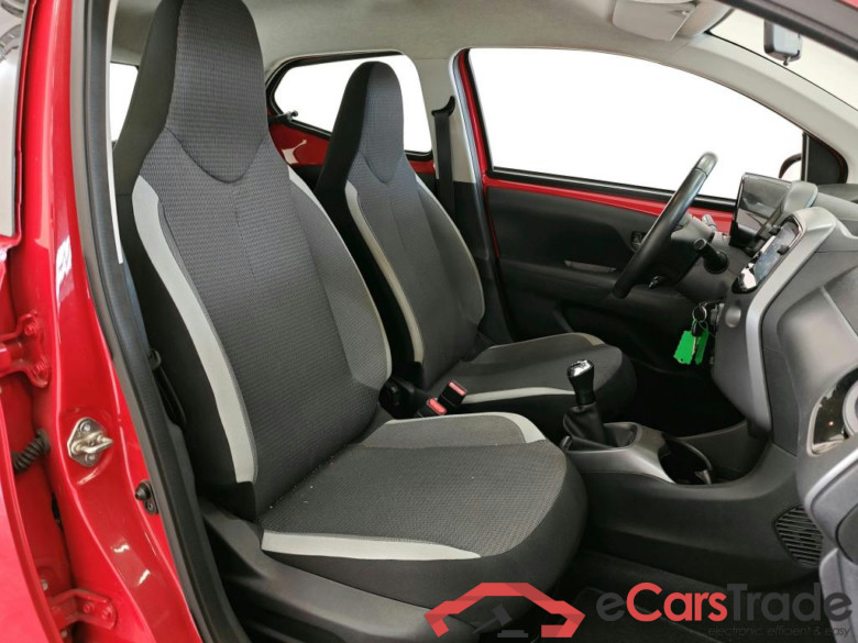 Toyota AYGO 1.0 VVT-i x-play 5d #3