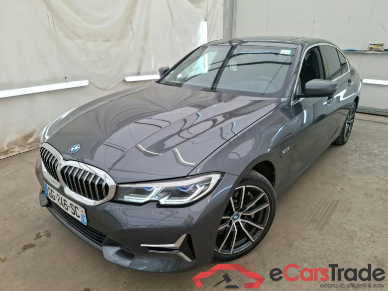 BMW Série 3 Berline / 2018 / 4P / Berline 330e xDrive 292ch Luxury BVA8 Hybride #1