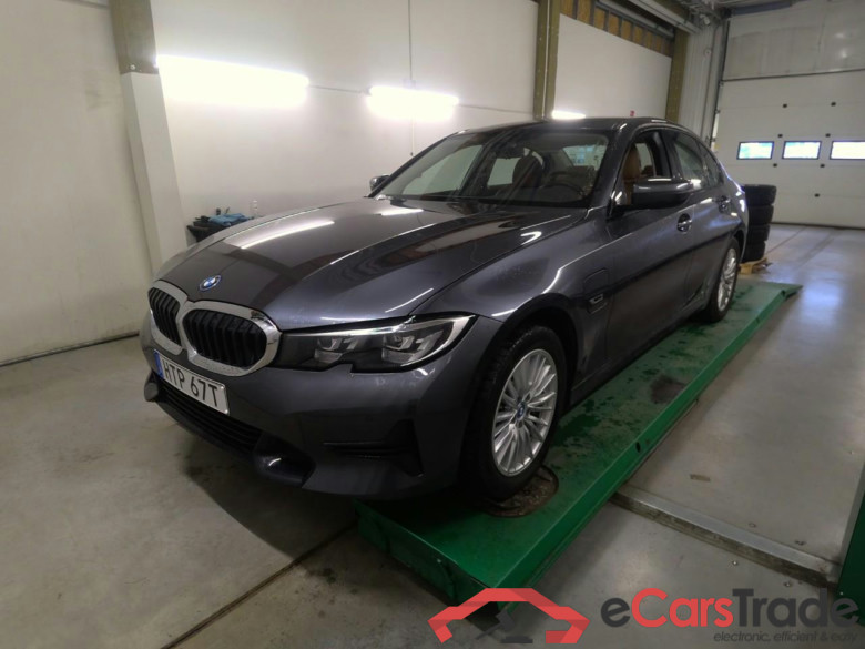 330e xDrive Connected Aut #1
