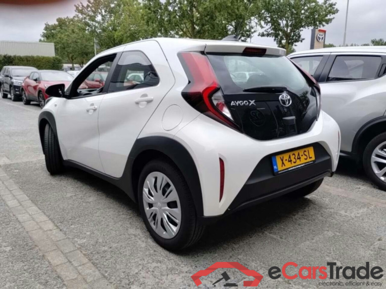 TOYOTA Aygo X 1.0 VVT-i MT Play #3