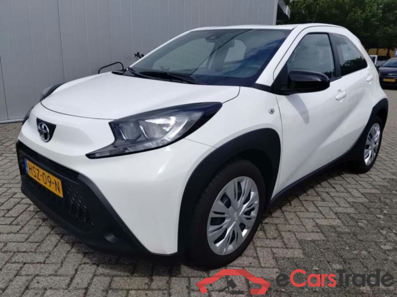 TOYOTA Aygo X 1.0 VVT-i MT Play #1