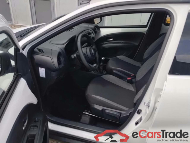 TOYOTA Aygo X 1.0 VVT-i MT Play #5