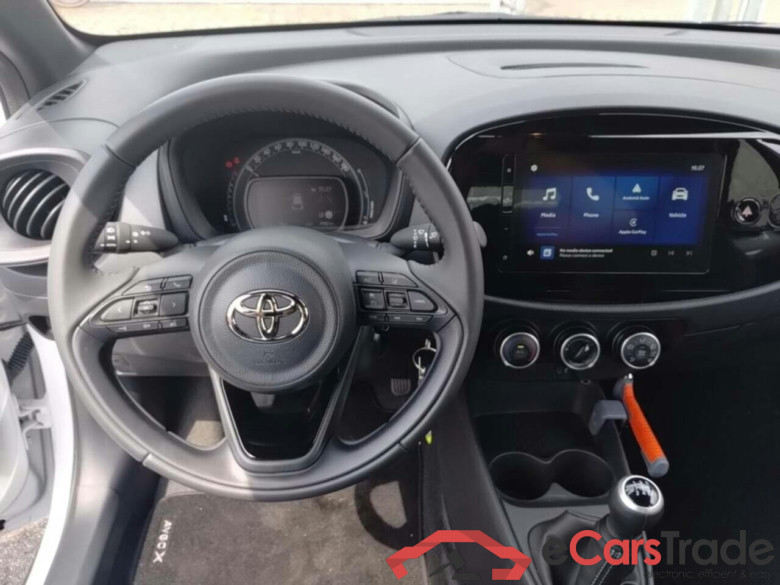 TOYOTA Aygo X 1.0 VVT-i MT Play #6