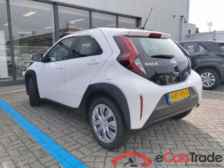 TOYOTA Aygo X 1.0 VVT-i MT Play #3