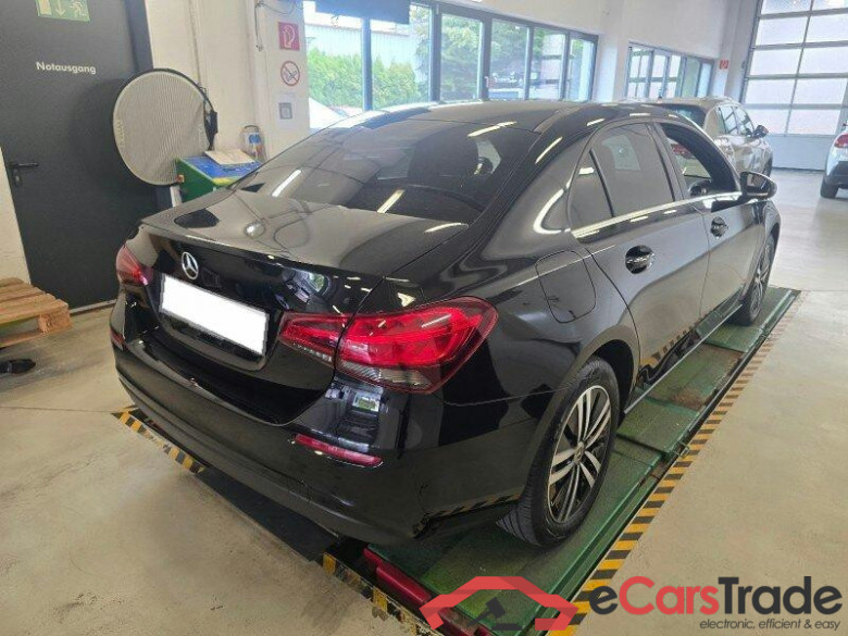 Mercedes-Benz A Limousine (BM 177)(08.2018->) DE - Lim4 A 250 e EU6d, Style, 2019 - 2022 #3