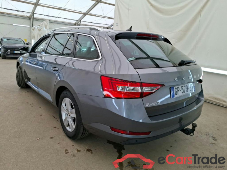 SKODA Superb Combi / 2019 / 5P / Break 1.5 TSI ACT 150 DSG7 Business #2