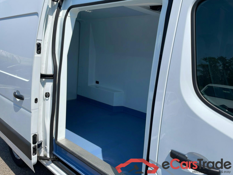 Renault Master CONFORT TRAC F3500 L2H2 BLUE DCI 145 #4