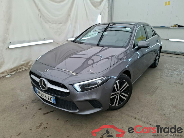 MERCEDES-BENZ Classe A Berline / 2018 / 4P / Berline A 250 e Progressive Line 8G-DCT #1