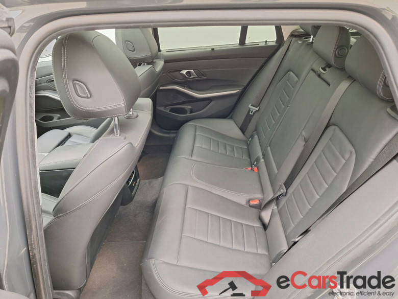 BMW, 3-serie T FL'22 PHEV, BMW 3 Reeks Touring 330e (215 kW) 5d #4