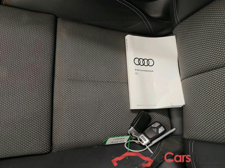 Audi Q5 50 TFSI e quattro S tronic S Edition 5d #4