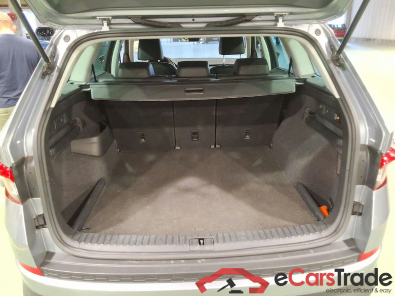 SKODA KODIAQ 1.5 TSI 110KW DSG7 AMBITION #3