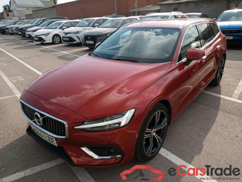 VOLVO V60 / 2018 / 5P / familiar 2.0 B4 (D) Inscription Auto #1