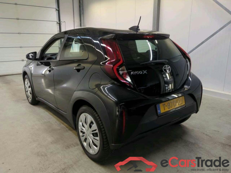 TOYOTA Aygo X 1.0 VVT-i MT Play #6