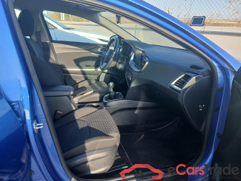 KIA XCeed / 2019 / 5P / todoterreno 1.0 T-GDi Drive 88kW (120CV) #6