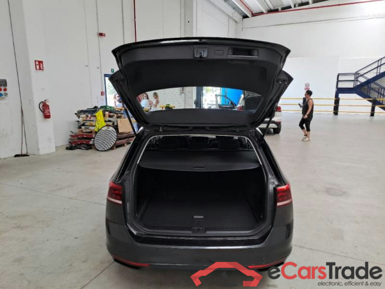 VOLKSWAGEN PASSAT / 2019 / 5P / STATION WAGON VAR. 2.0TDI SCR EVO 90KW BUSINESS DSG #5