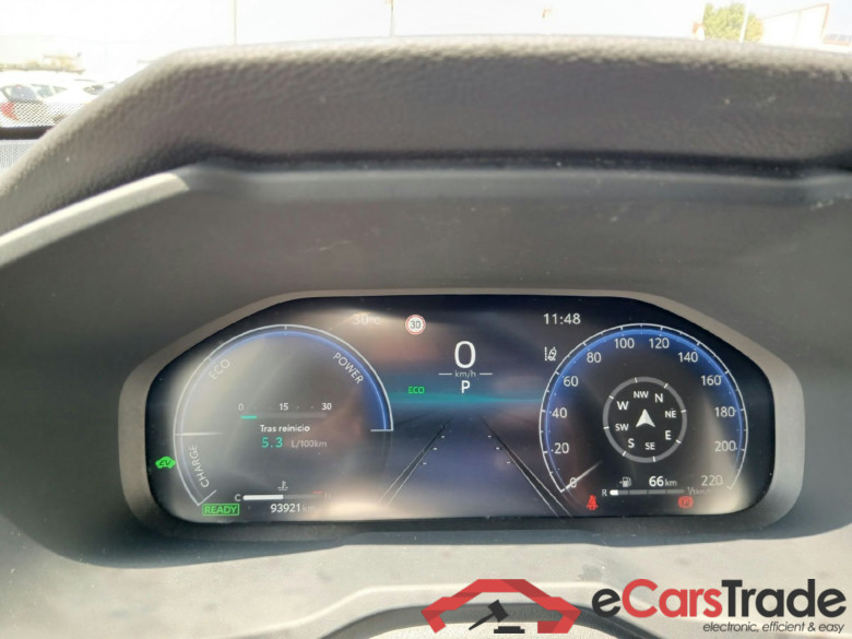 TOYOTA Rav4 / 2018 / 5P / todoterreno 220H e-CVT 4x2 Advance #4