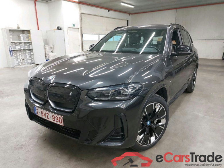 BMW I - BMW IX3 286PK Impressive With Climatic & Navigation & Electric & Heated Vernasca Seats & Shdow Line & Pano Roof & Electric Foldable Trailer Hook  * ELECTRIC *