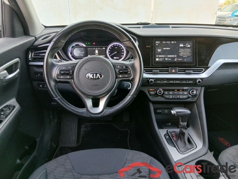 KIA Niro PHEV / 2019 / 5P / crossover 1.6 GDi PHEV 104kW (141CV) Concept #3