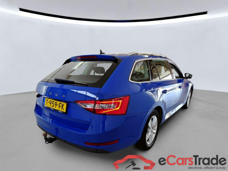 SKODA Superb Combi 110 kW #6