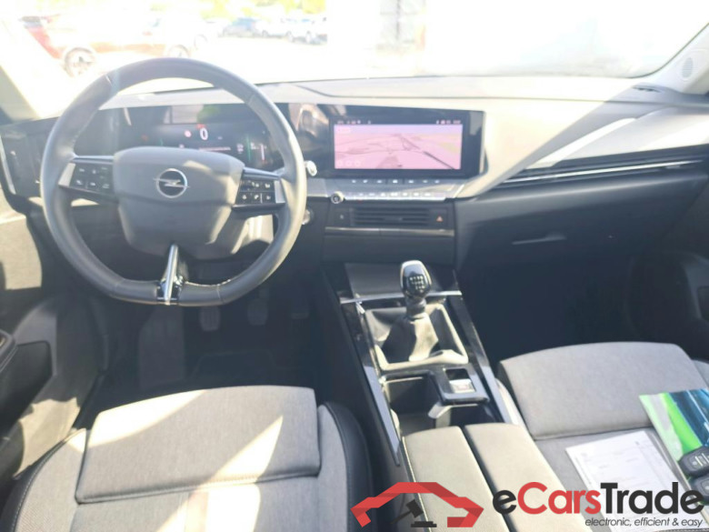 OPEL Astra / 2021 / 5P / berlina con portón 1.2T XHT 96kW (130CV) Elegance #3