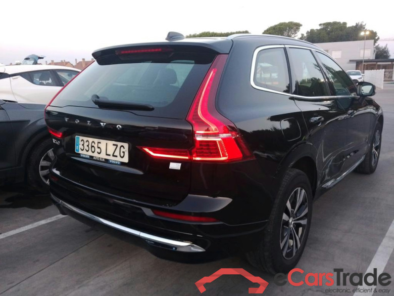 VOLVO XC60 2.0 T6 AWD Recharge Core Auto #2