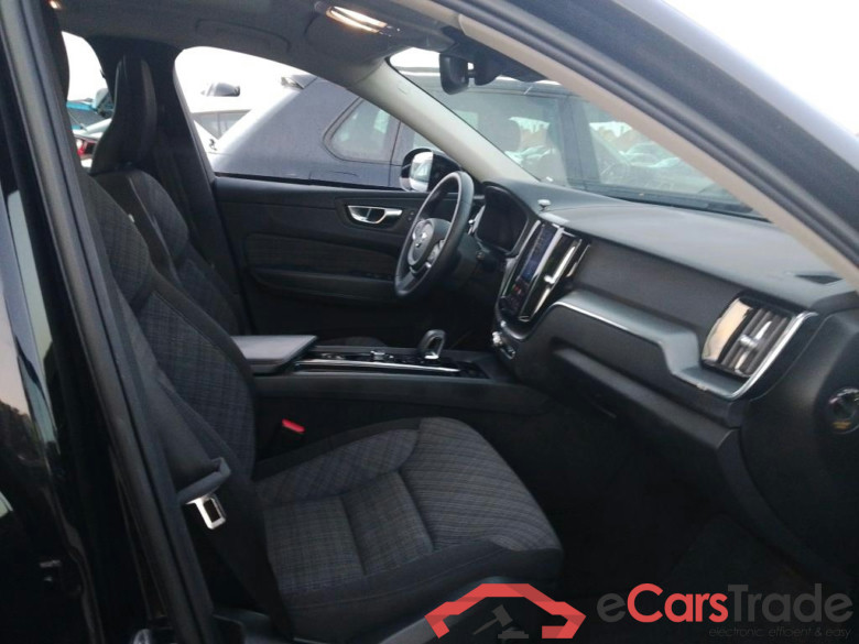 VOLVO XC60 2.0 T6 AWD Recharge Core Auto #6