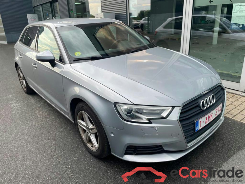 AUDI A3 Sportback Dsl A3 Sportback 1.6 TDi S tronic #2