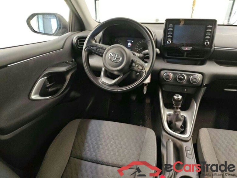 TOYOTA Yaris 1.5 VVT-i Active #3