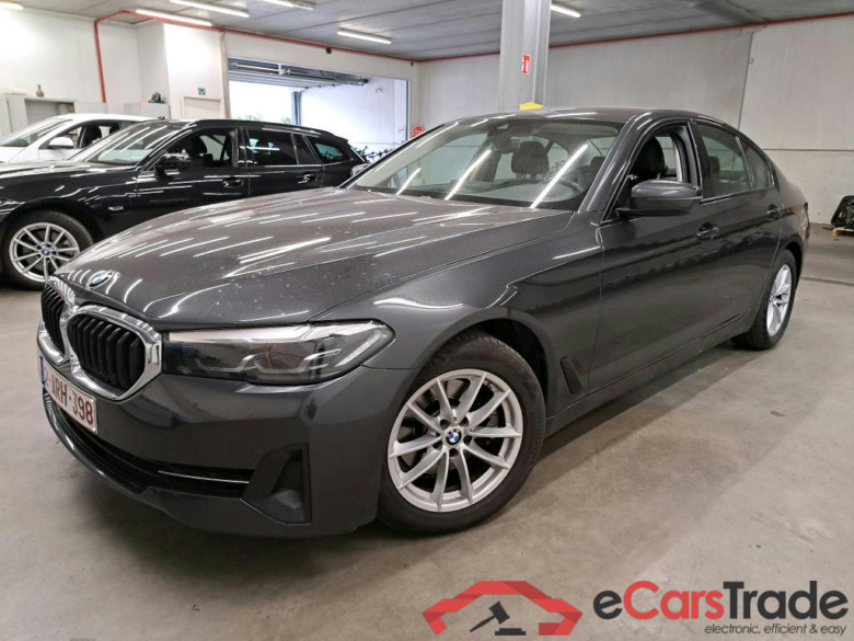 BMW - BMW 5 BERLINE 518dA 136PK Business Edition With Dakota Heated Sport Seats & Shadow Line