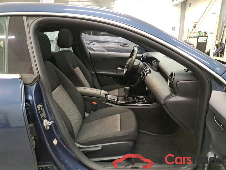 MERCEDES - MER CLA SHOOTING BRAKE 180 136PK DCT Business Solution & Smartphone Integration & Pano Roof * PETROL * #3