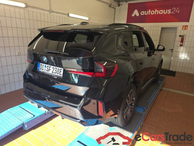 BMW iX1  #3