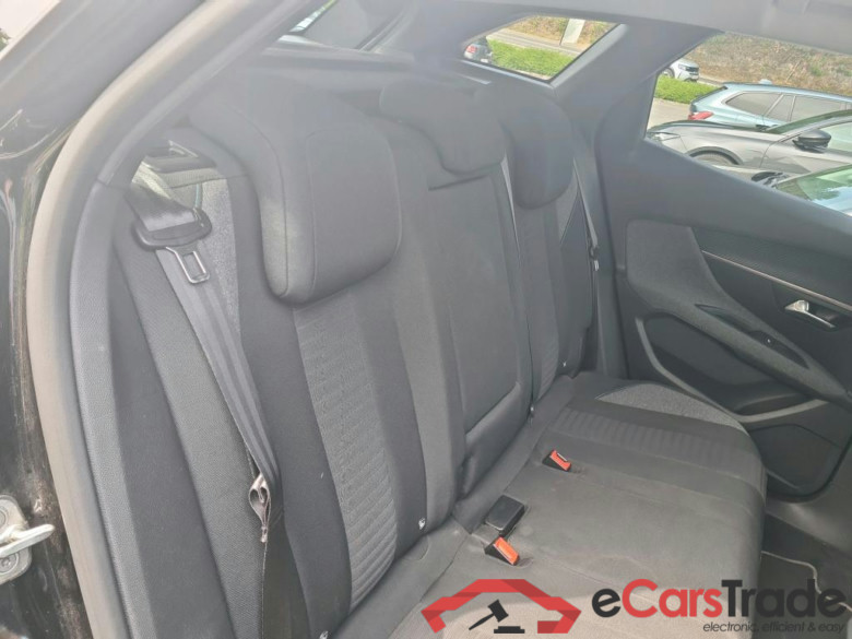 PEUGEOT 3008 1.5 BLUEHDI S&S AUTO STYLE #4