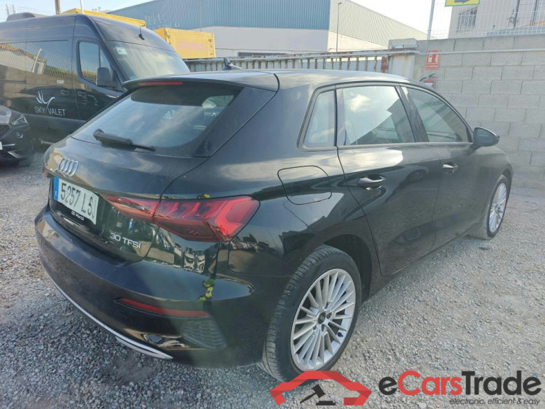 AUDI A3 / 2020 / 5P / berlina con portón Sportback Advanced 30 TFSI 81kW S tronic #2