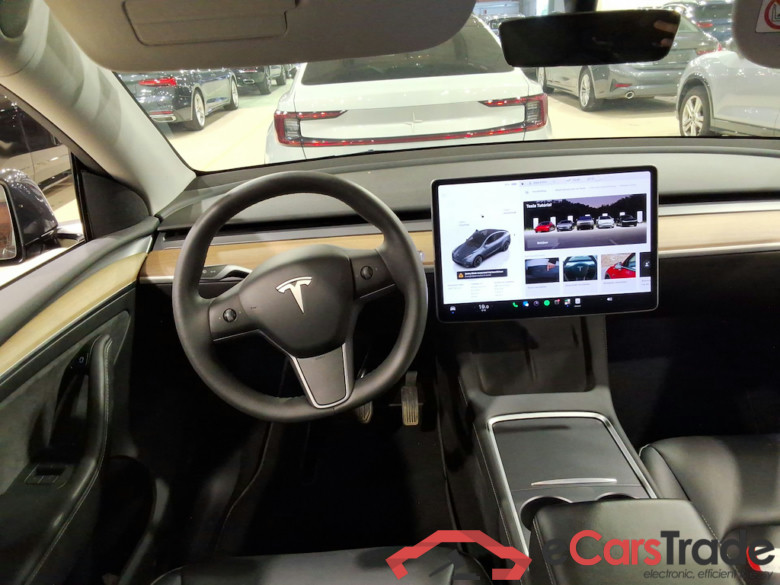 TESLA MODEL Y BEV AUTO RWD #6