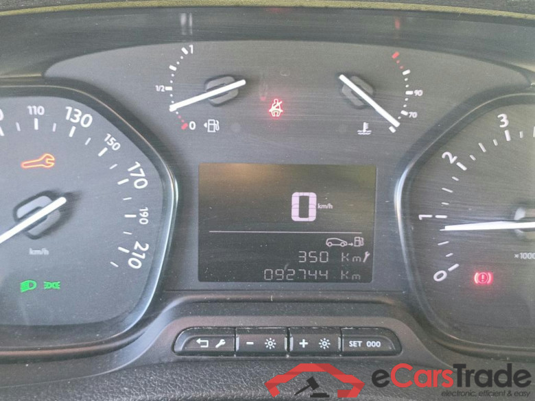 PEUGEOT Expert / 2016 / 4P / furgón Furgón Premium 1.5 BlueHDi 100 Standard (AC) #5