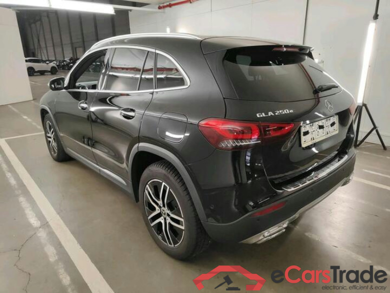 Mercedes GLA GLA GLA 250 e Luxury Line (PHEV) 160kW/218pk  5D/P Auto-8 #3