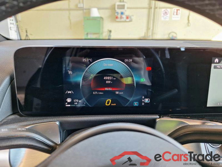 MERCEDES-BENZ GLB / 2019 / 5P / SUV GLB 200 D AUTOMATIC 4MATIC BUSINESS EXTR #4