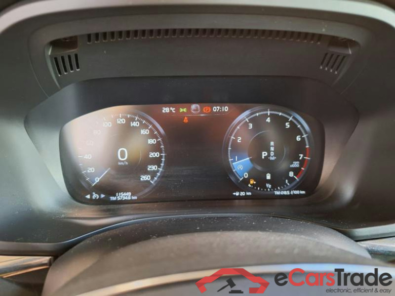 VOLVO XC60 / 2017 / 5P / SUV B4 AUTOMATICO MOMENTUM #4