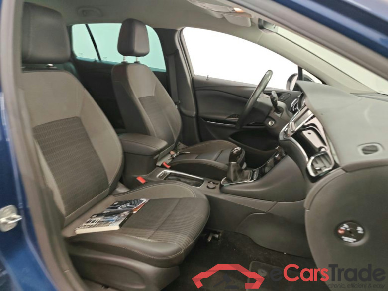 Opel Astra Sports Tourer 1.2 turbo 81kW Design & Tech 5d #3